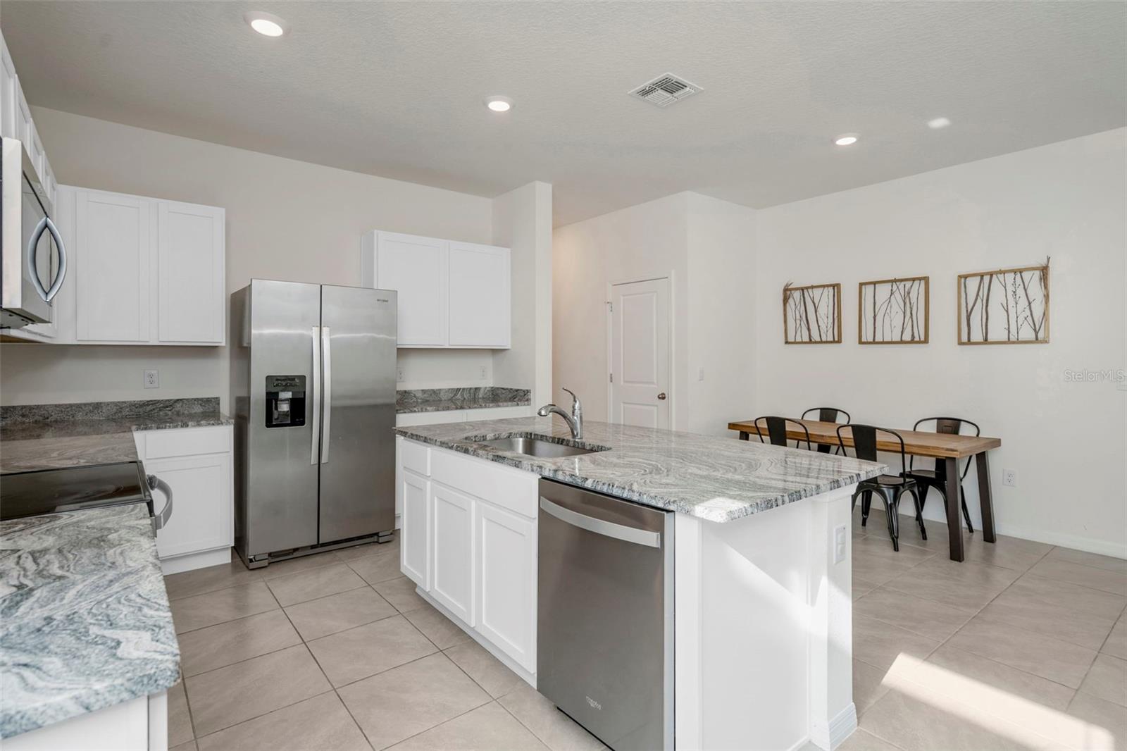 SALEM TWNHMS - Residential