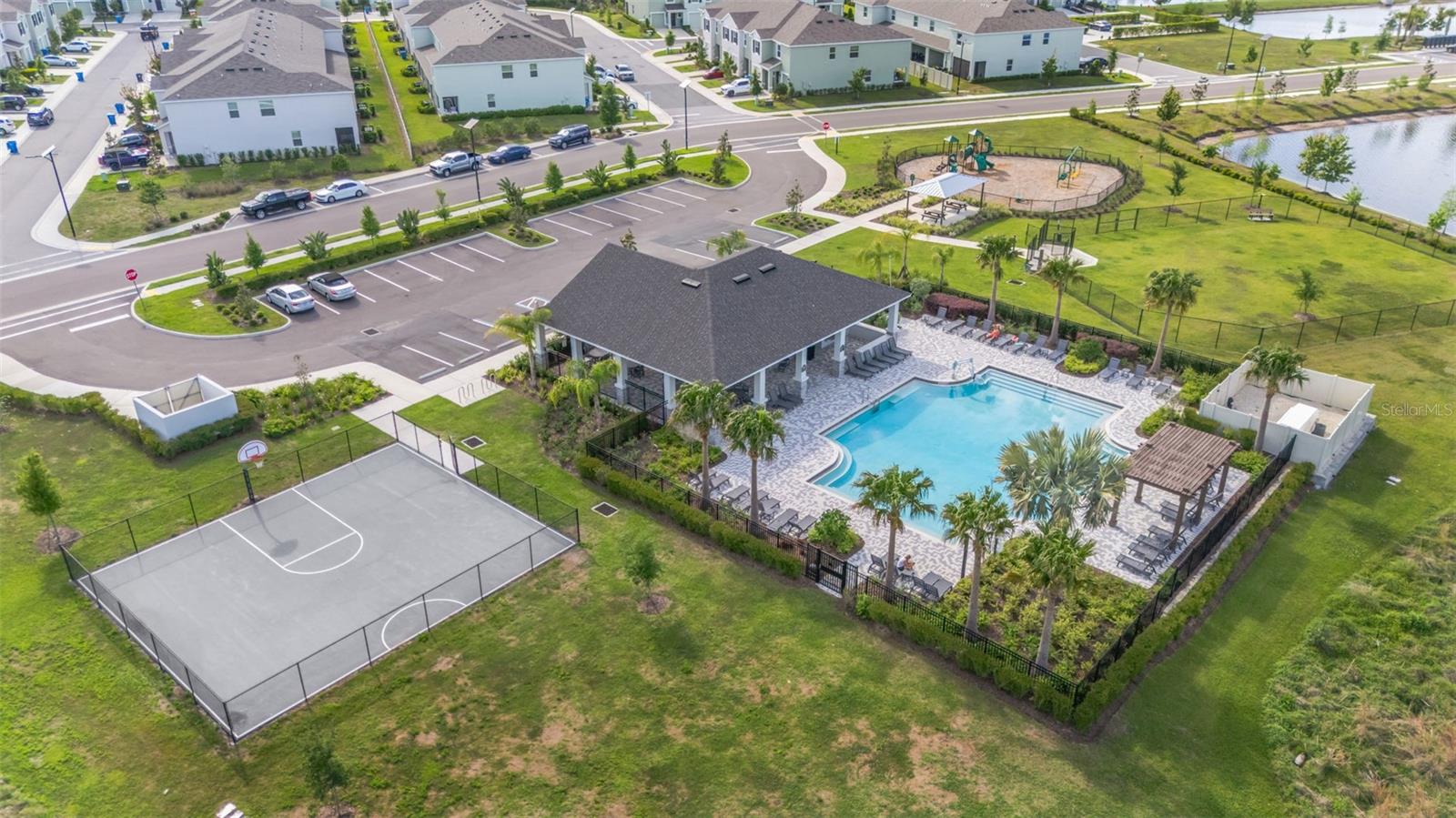 SALEM TWNHMS - Residential