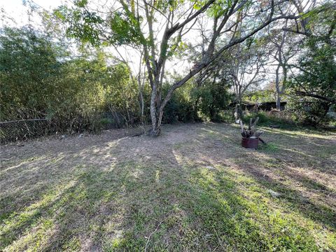 A home in AUBURNDALE