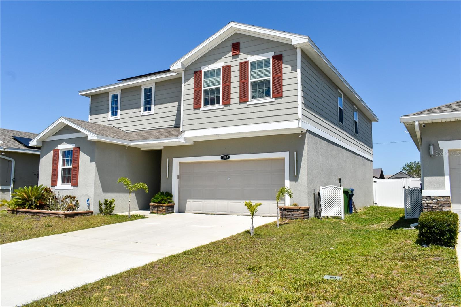 184 LAKE SMART CIRCLE