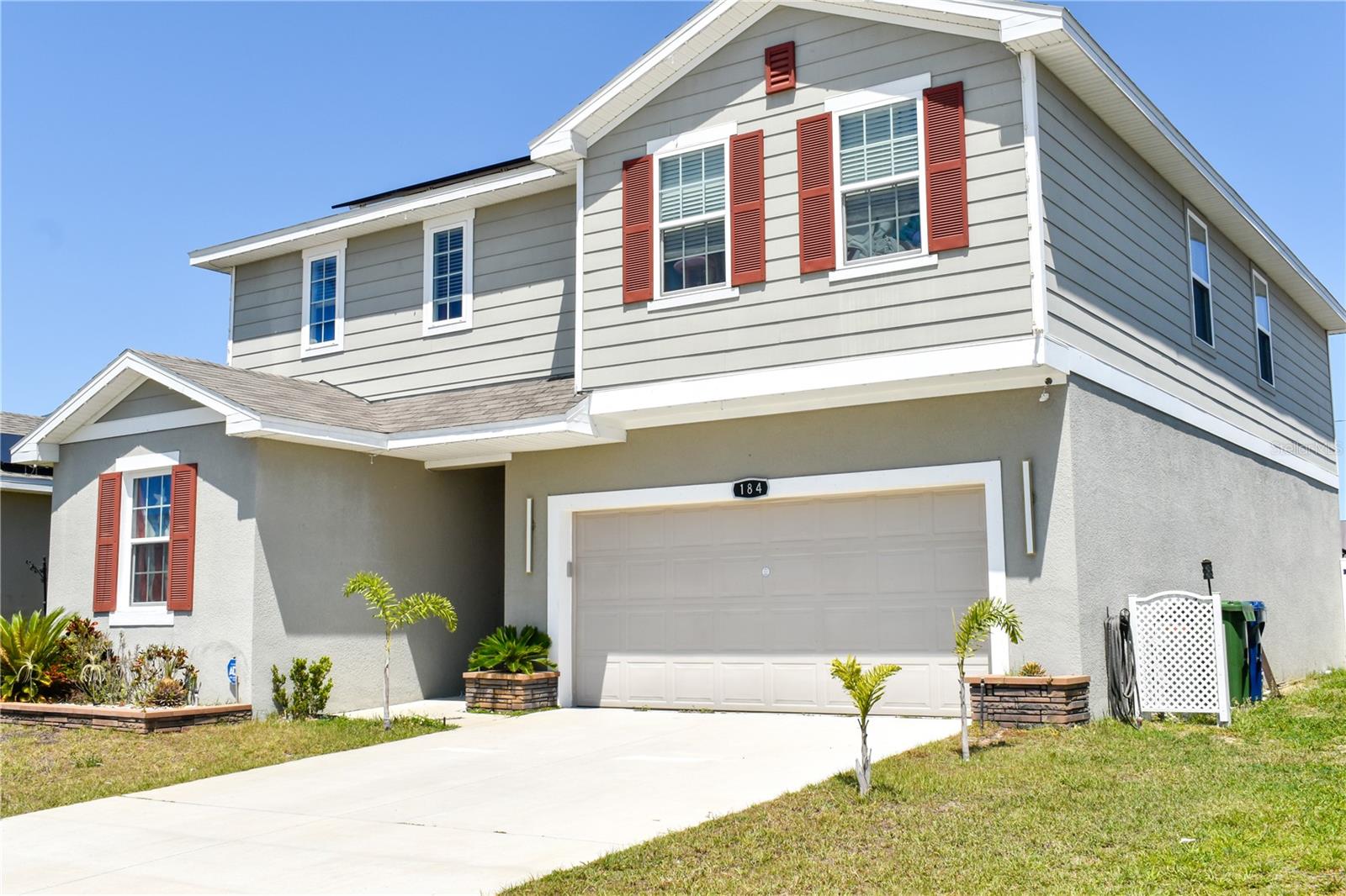 184 LAKE SMART CIRCLE