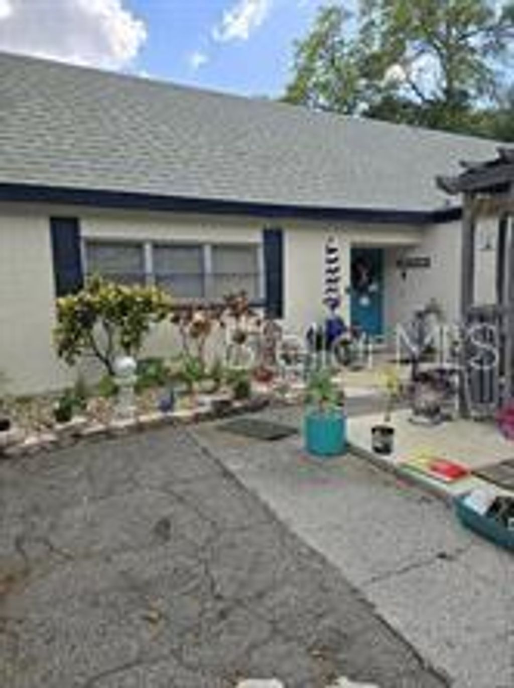 Photo of 1118 Harris Lane, Clearwater, FL 33756 (MLS # TB8503501)