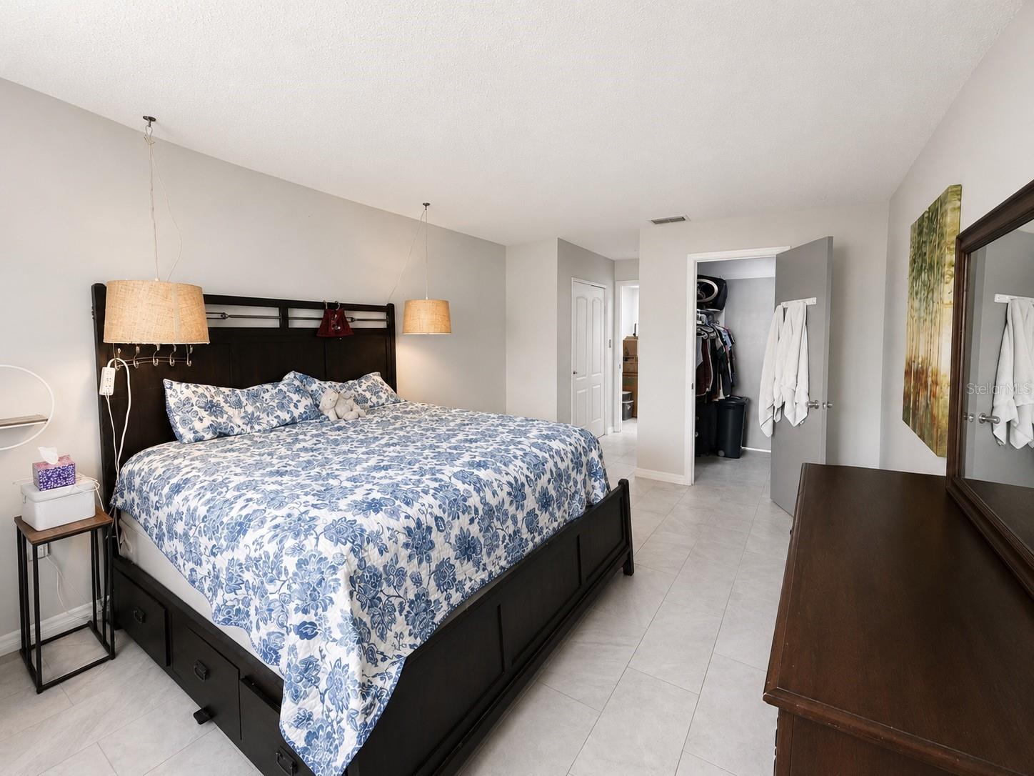 BELLEAIR FOREST - Residential