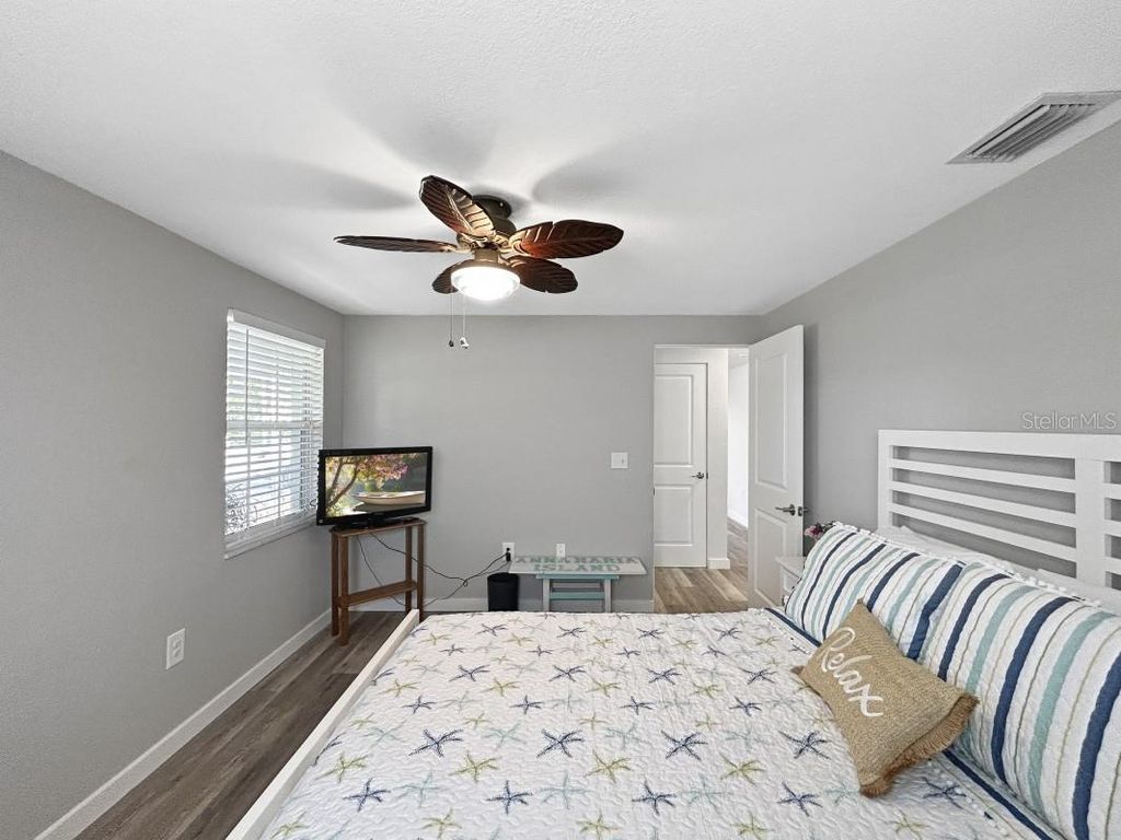 Photo of 10011 46th Avenue W, Bradenton, FL 34210 (MLS # A4677009)