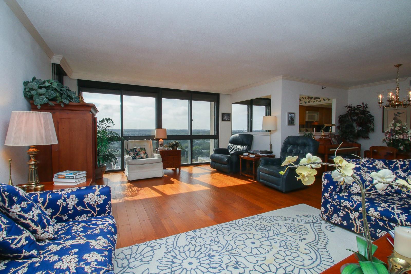 MONTE CARLO TOWERS A CONDOMINI - Residential Lease