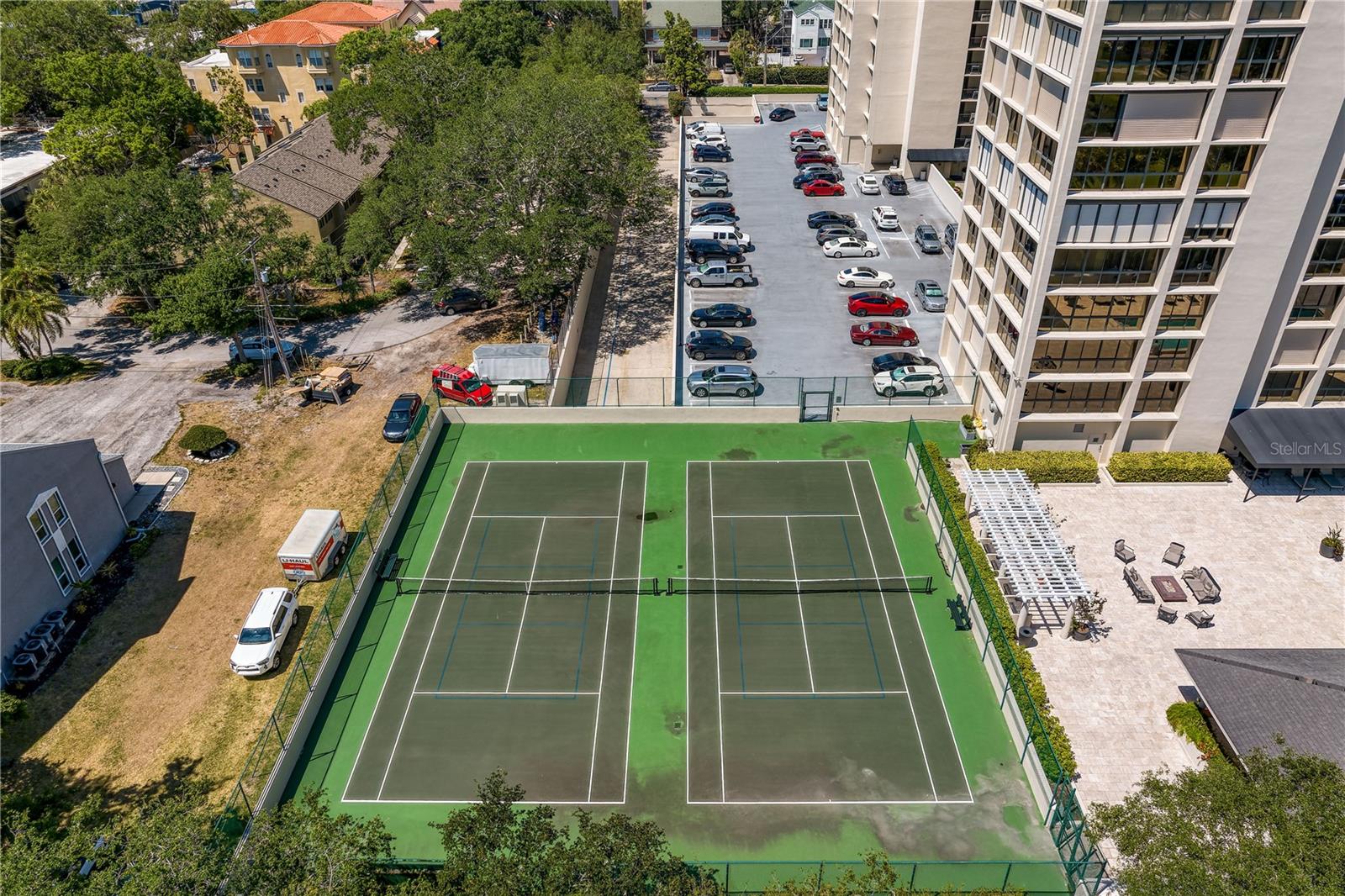 MONTE CARLO TOWERS A CONDOMINI - Residential Lease