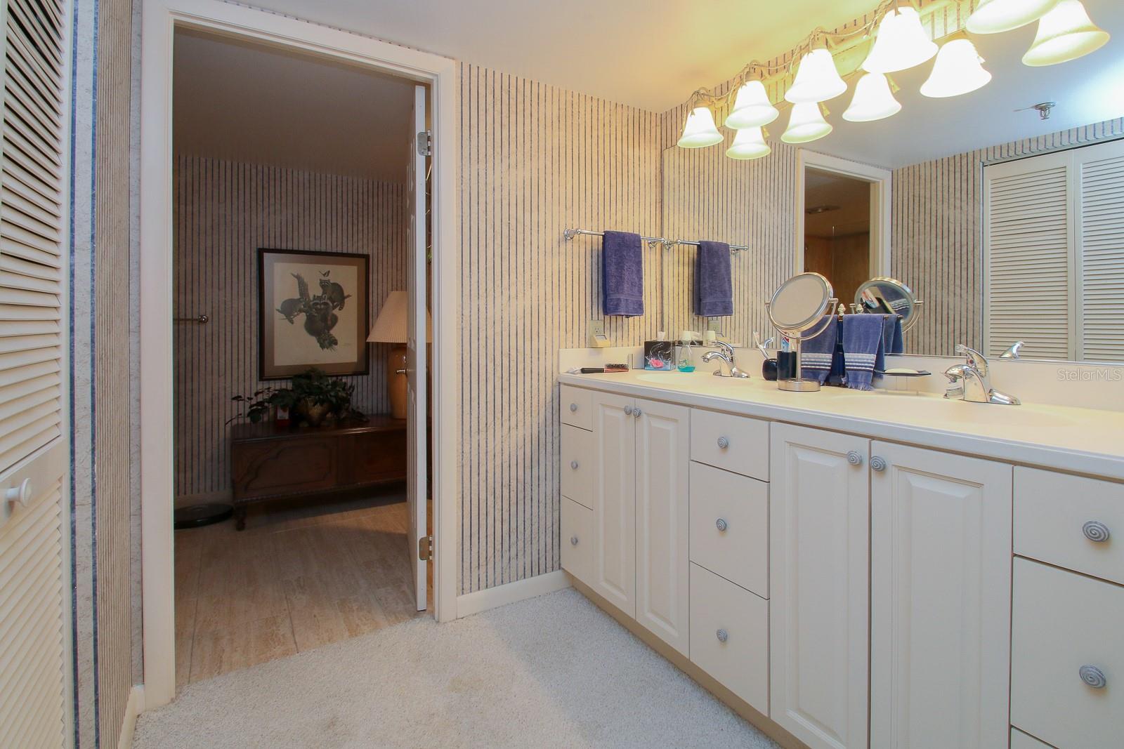 MONTE CARLO TOWERS A CONDOMINI - Residential Lease