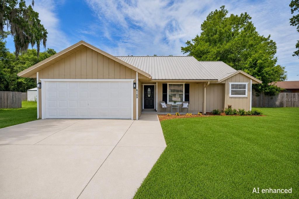 Photo of 6109 W 1st Manor, Palatka, FL 32177 (MLS # O6414751)