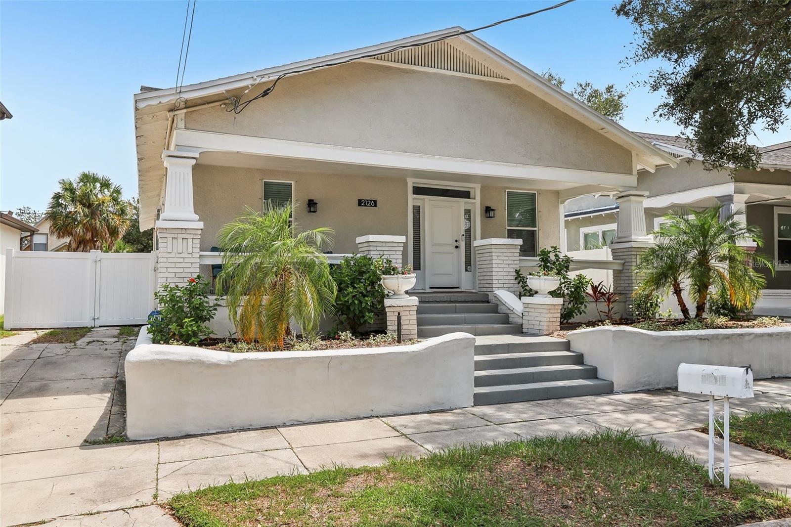 2126 W BEACH STREET
