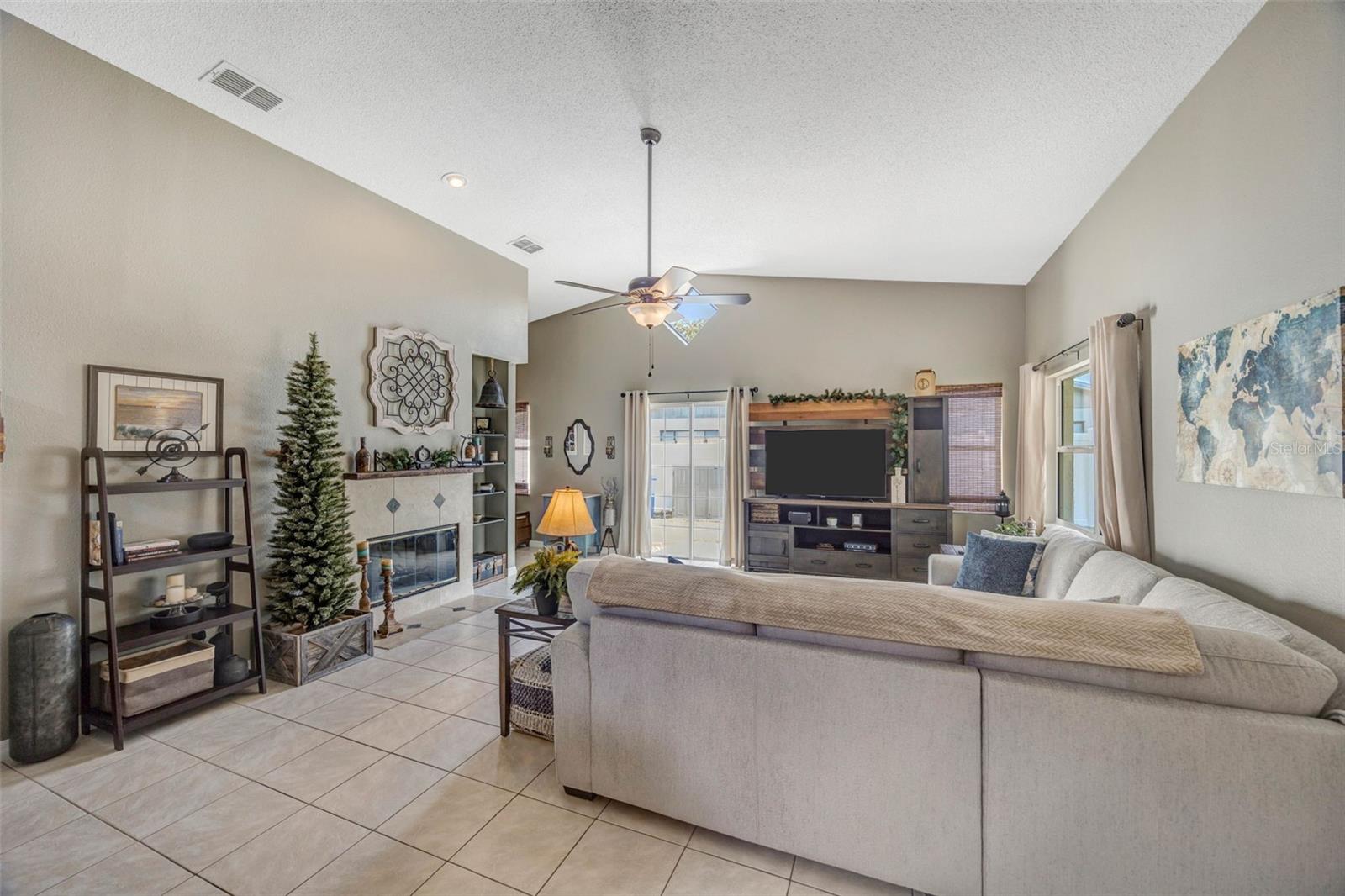 SUMMERFIELD VILLAGE II TR 5 - Residential