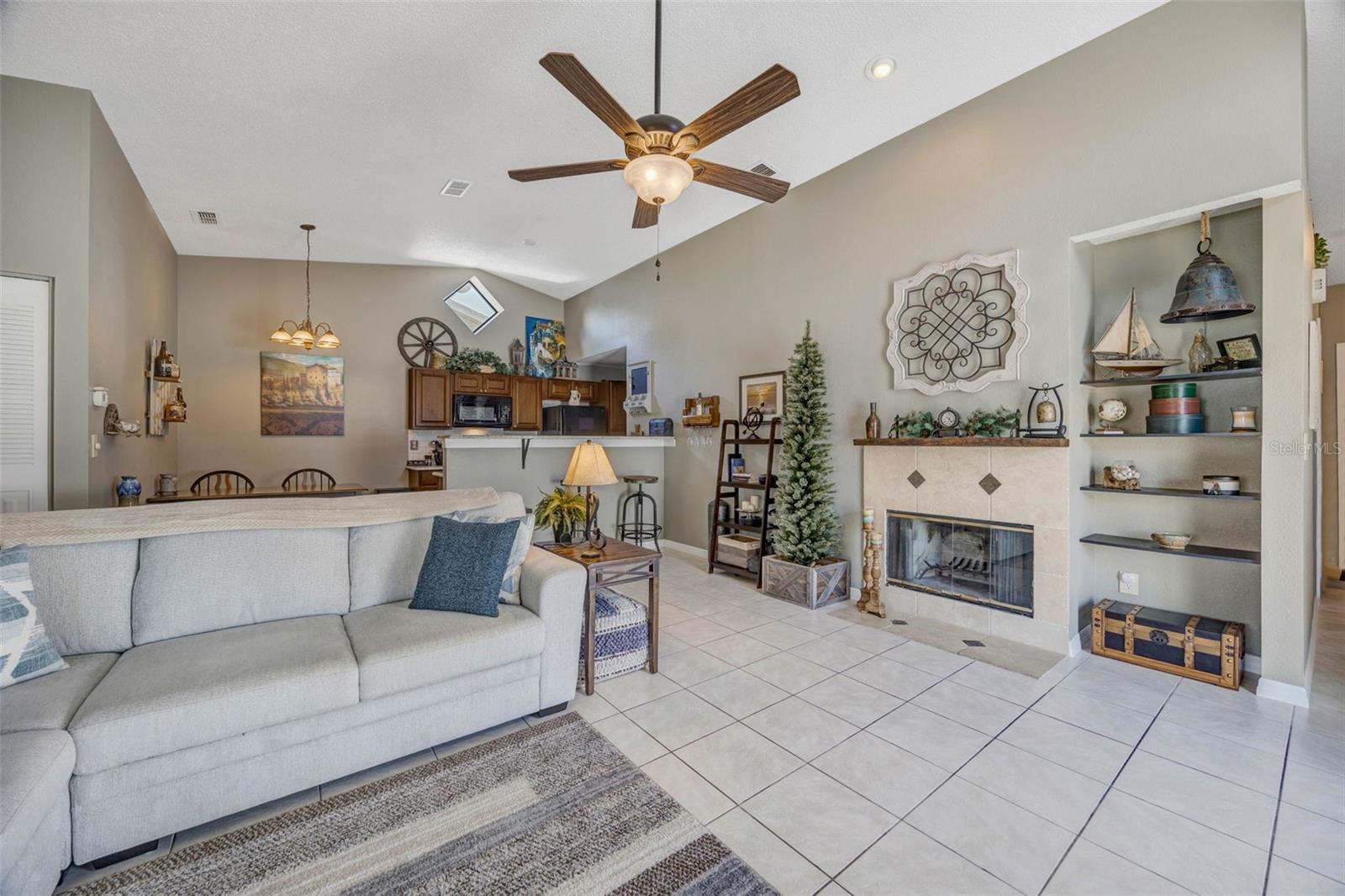 SUMMERFIELD VILLAGE II TR 5 - Residential