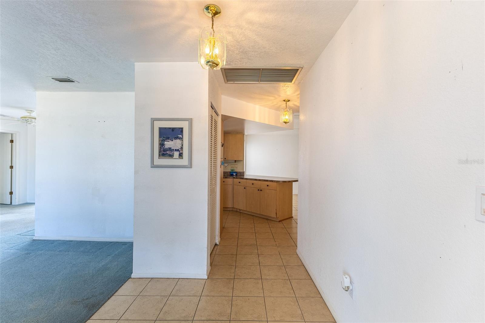 1623 REDWING COURT