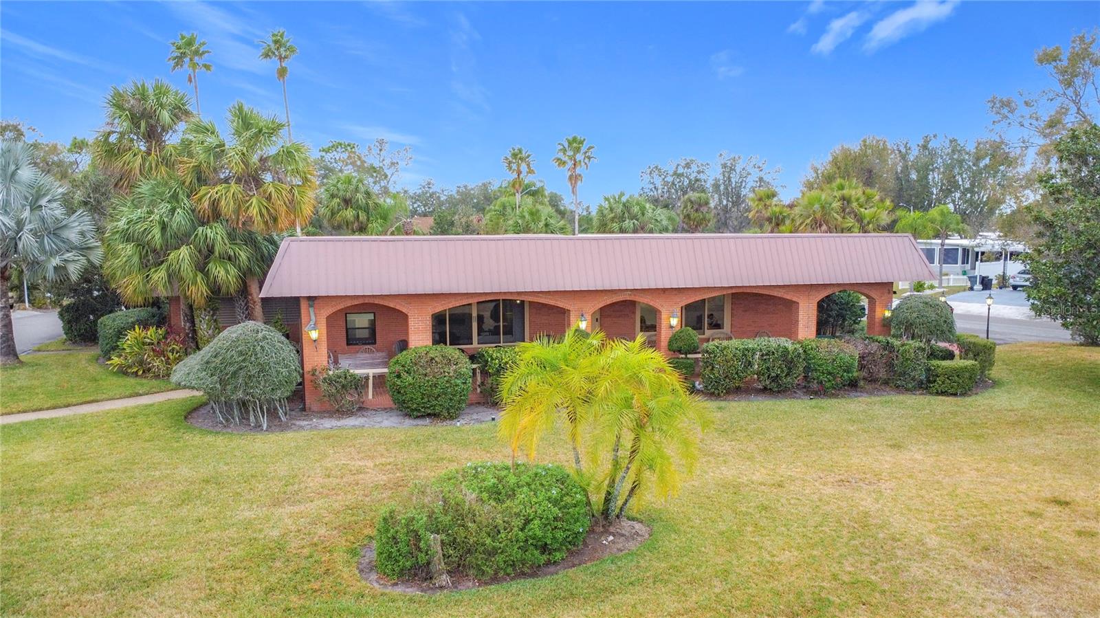 6 PALM WAY