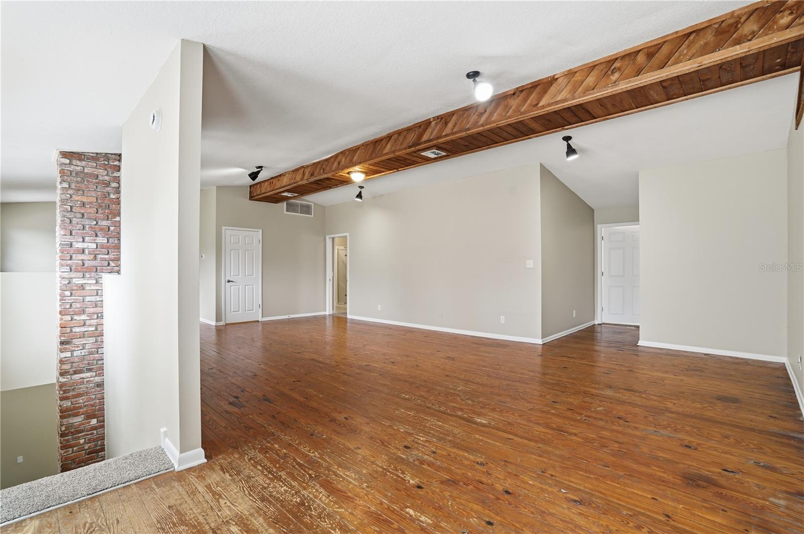 TEMPLE TERRACE ESTATES - Residential