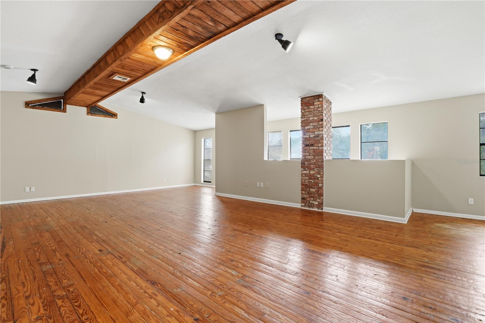 TEMPLE TERRACE ESTATES - Residential