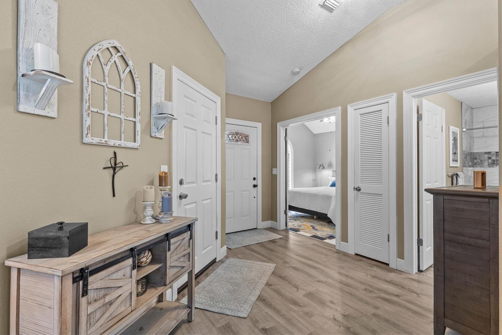 508 CASCADE CIRCLE