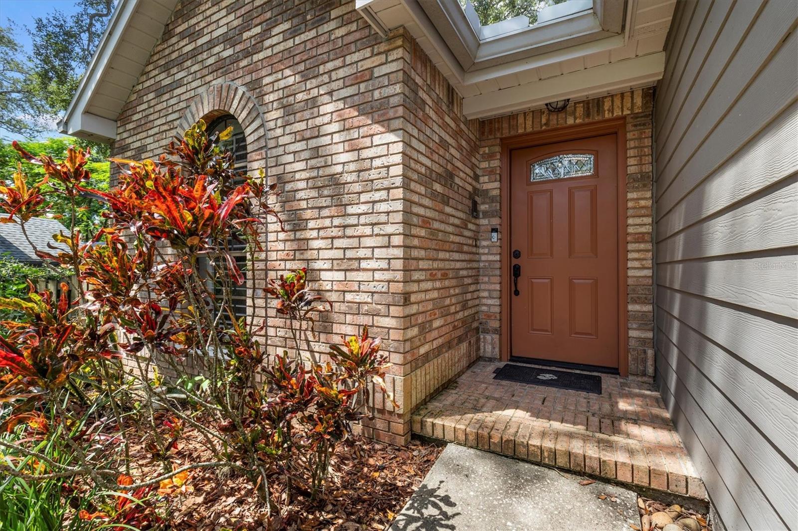 508 CASCADE CIRCLE