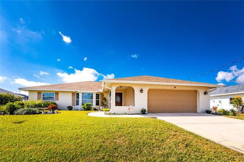 Photo of 14 Bunker Court, Rotonda West, FL 33947 (MLS # D6146106)