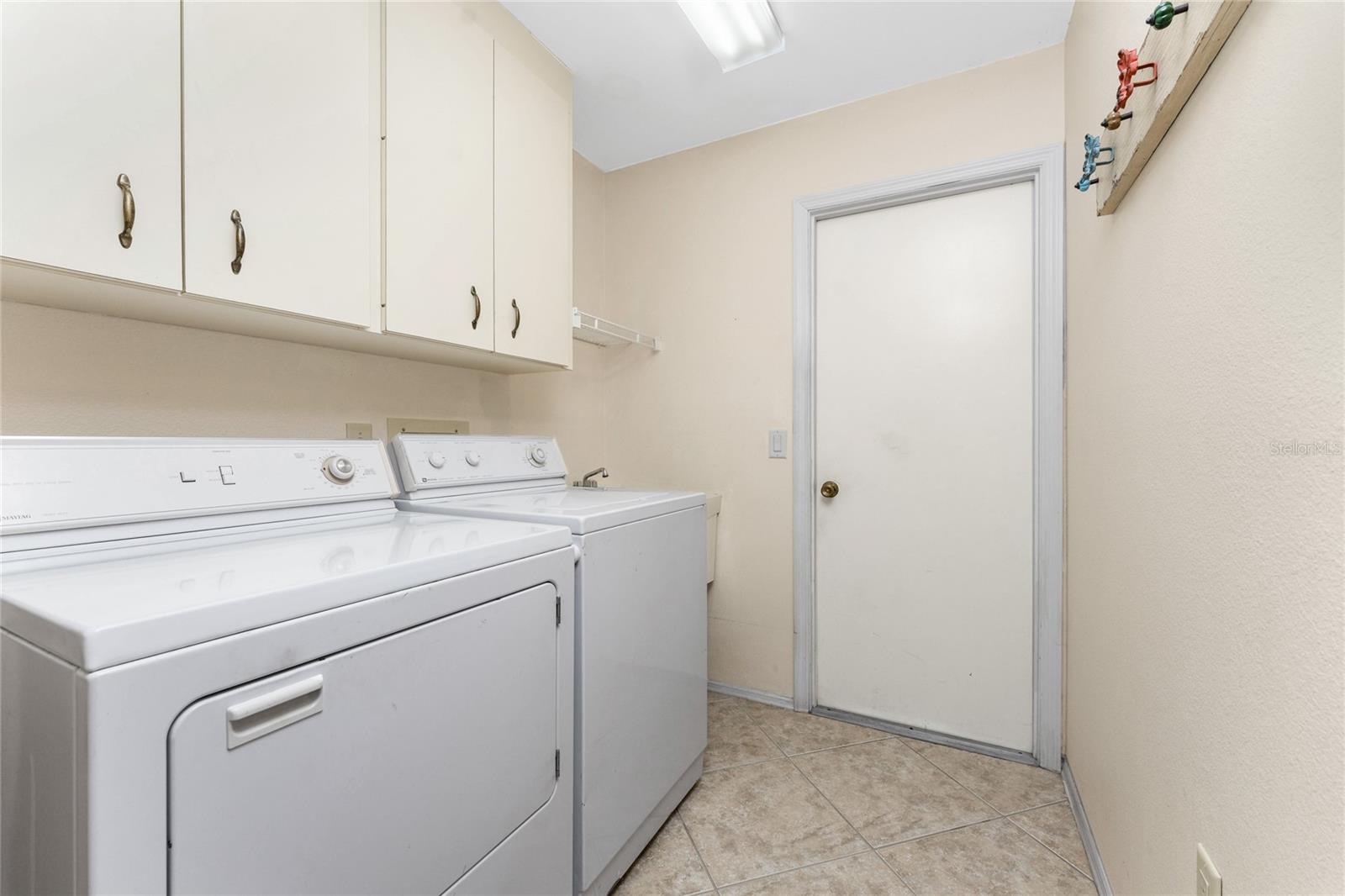 ROTONDA WEST PEBBLE BEACH - Residential