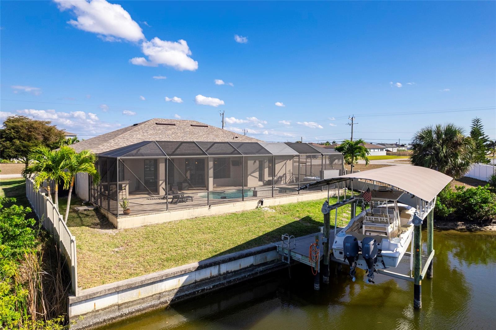 CAPE CORAL - Residential