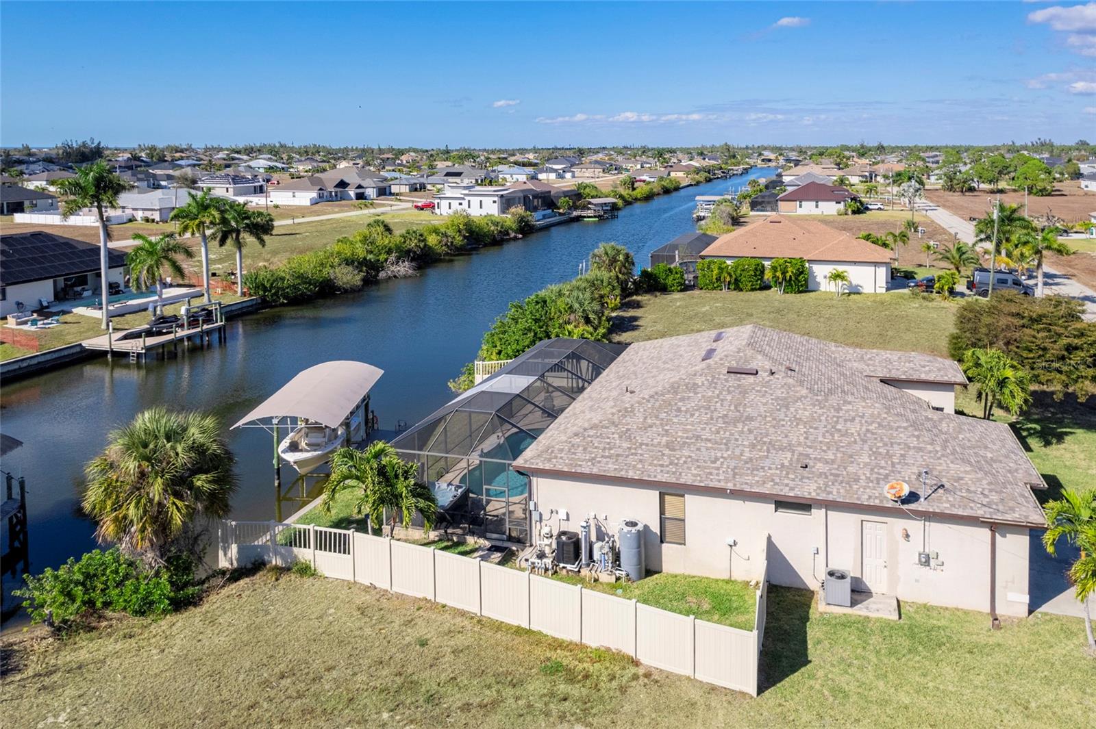 CAPE CORAL - Residential