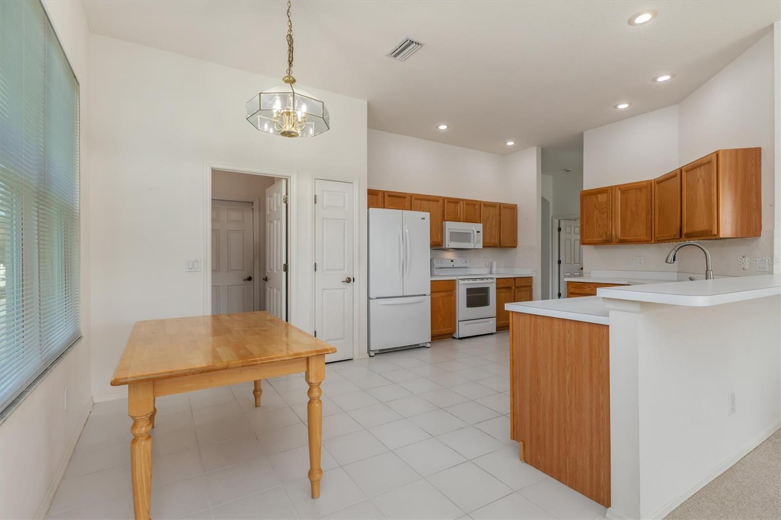 WELLINGTON CHASE - Residential