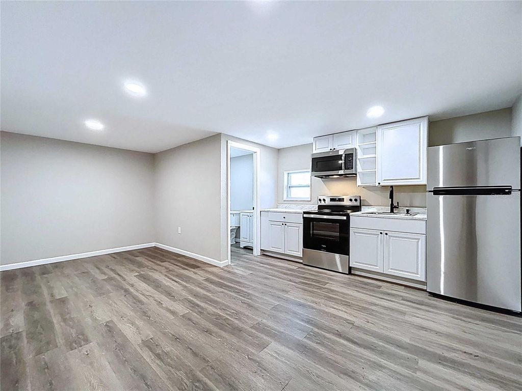 Photo of 1621 7th Avenue N, St Petersburg, FL 33713 (MLS # TB8462071)