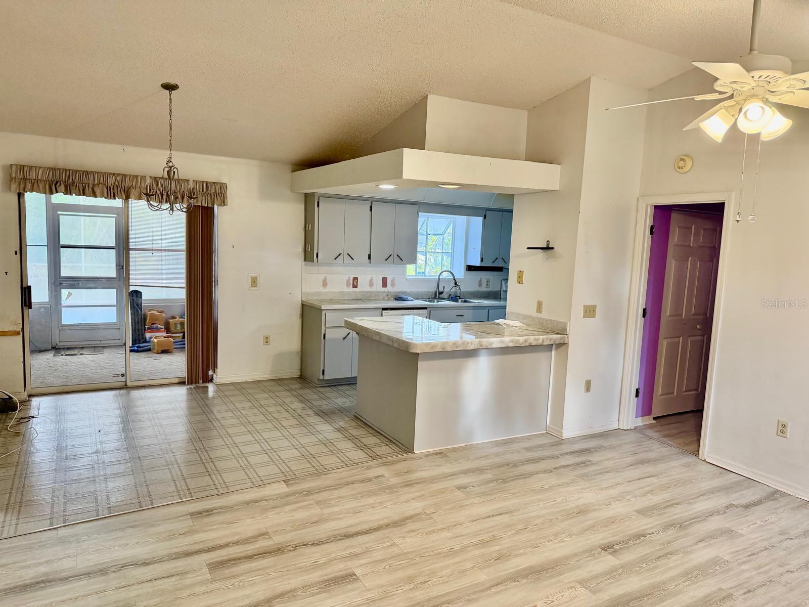 SPRING HILL UNIT 17 - Residential