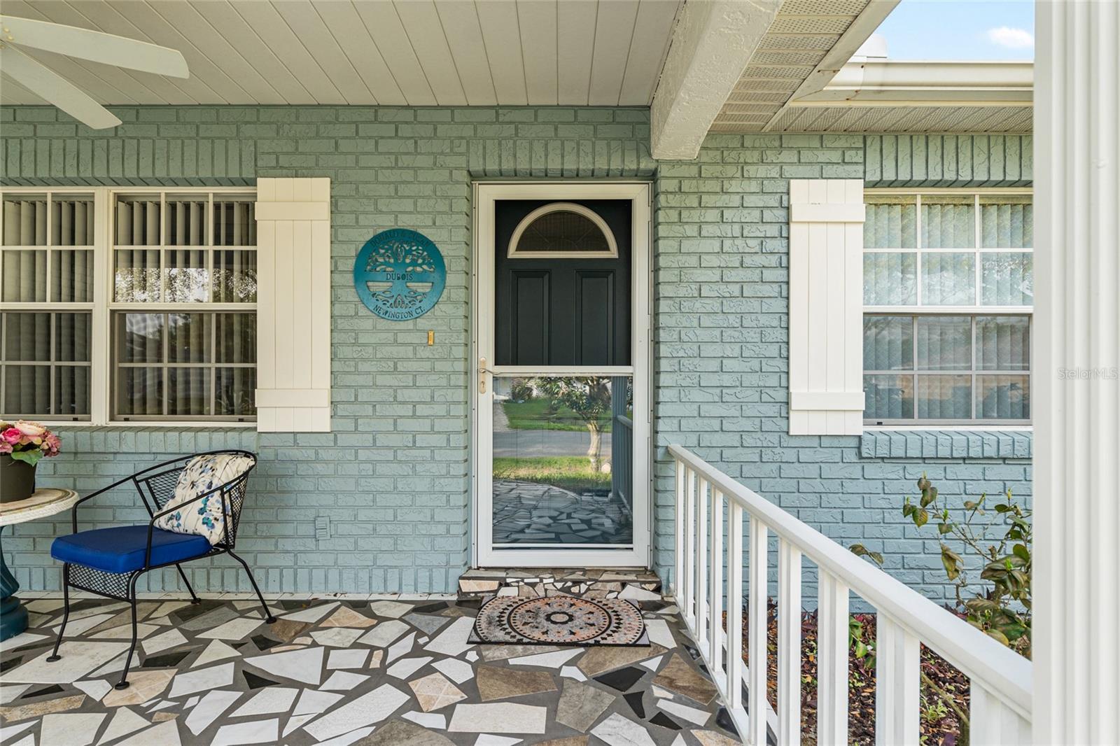 ON TOP OF THE WORLD - Residential