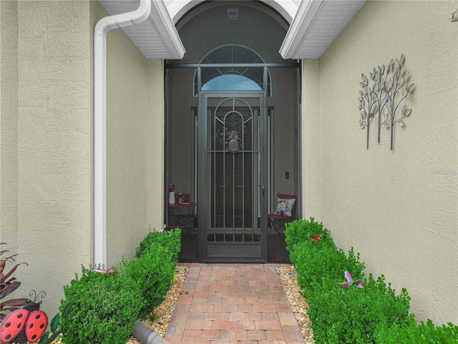 1182 SAWGRASS DRIVE