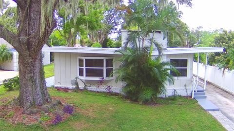 Photo of 103 13th Street SE, Winter Haven, FL 33880 (MLS # K4902264)