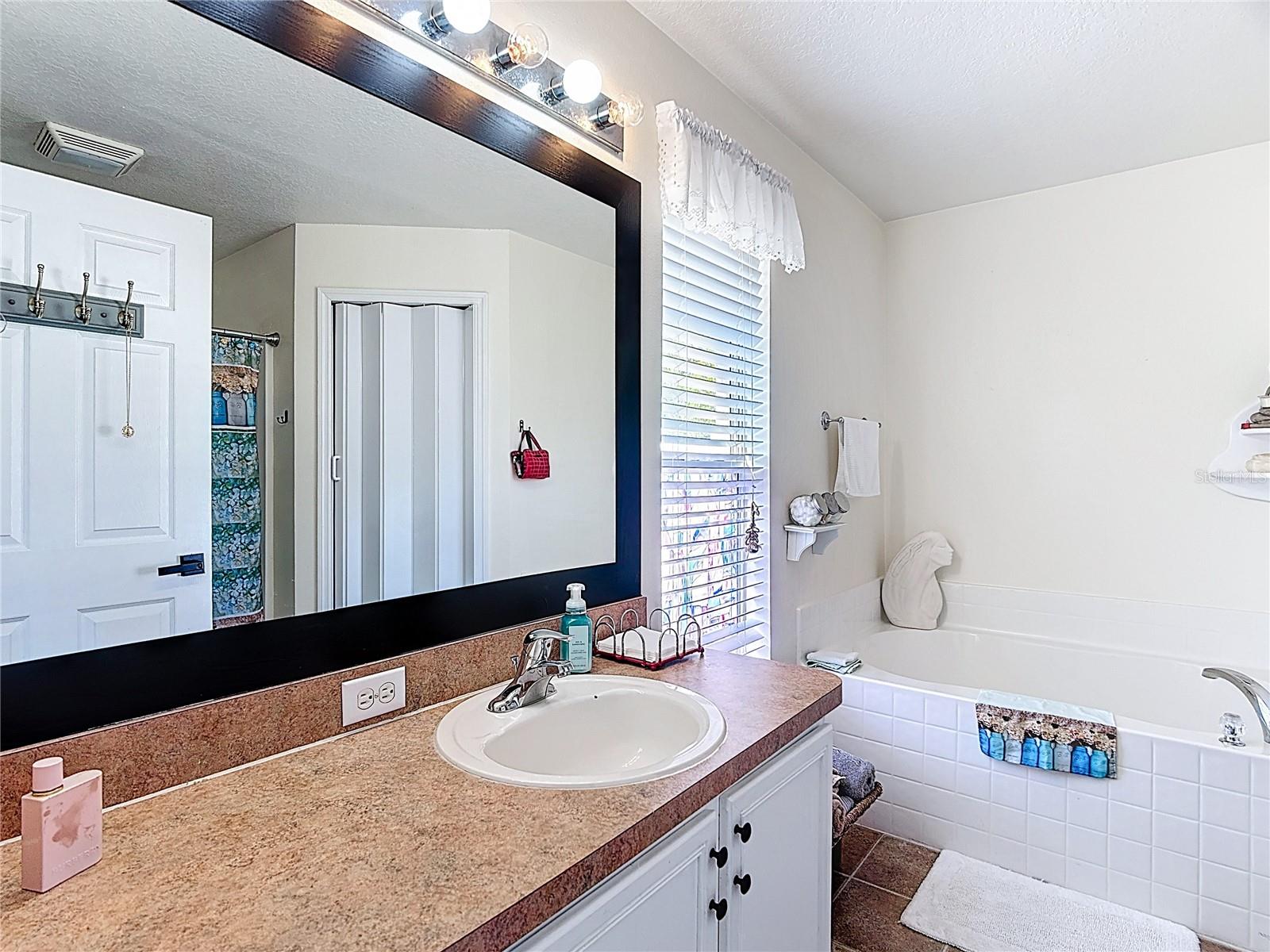 HEATHER HILL PH 02 - Residential