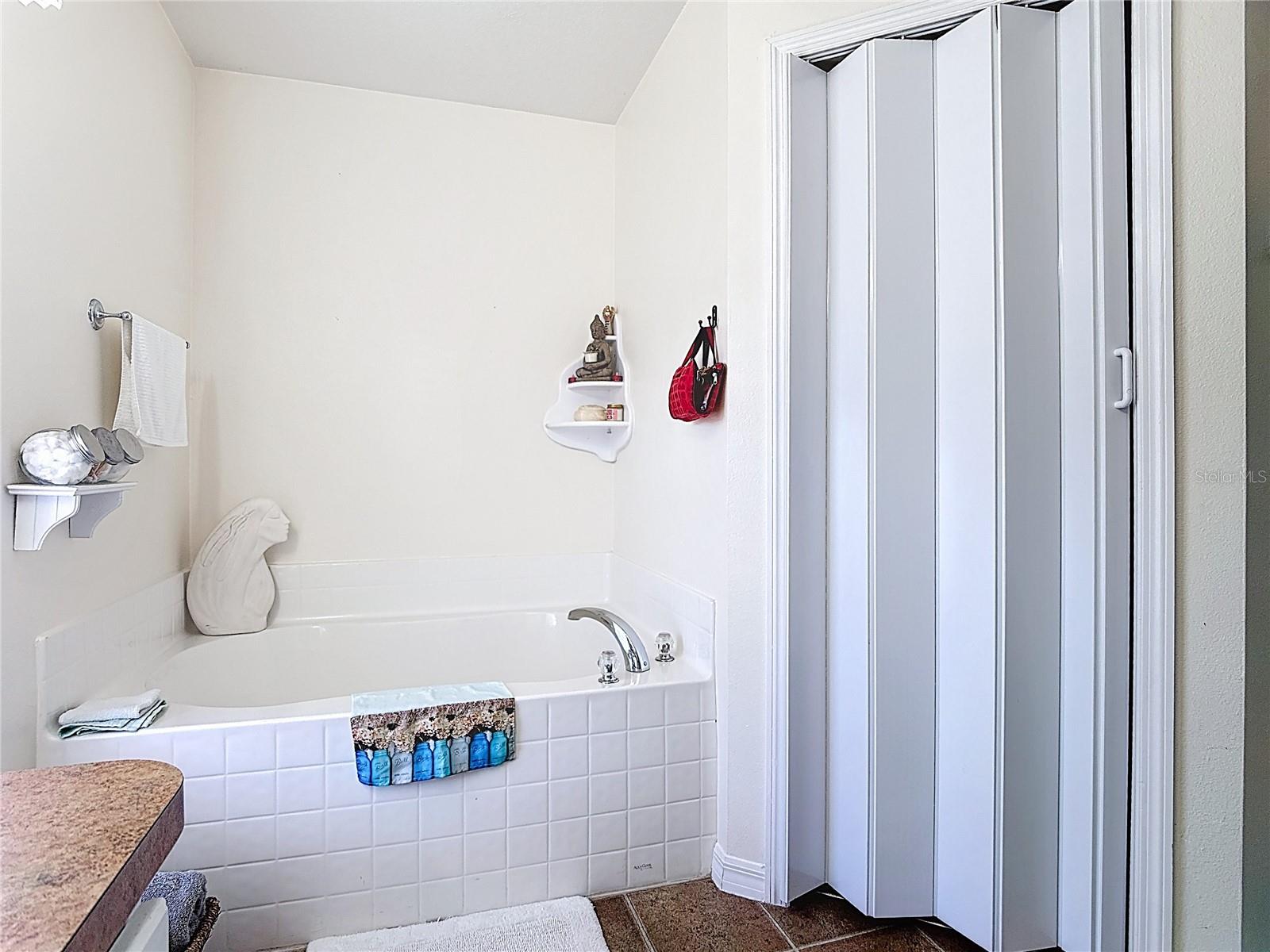 HEATHER HILL PH 02 - Residential