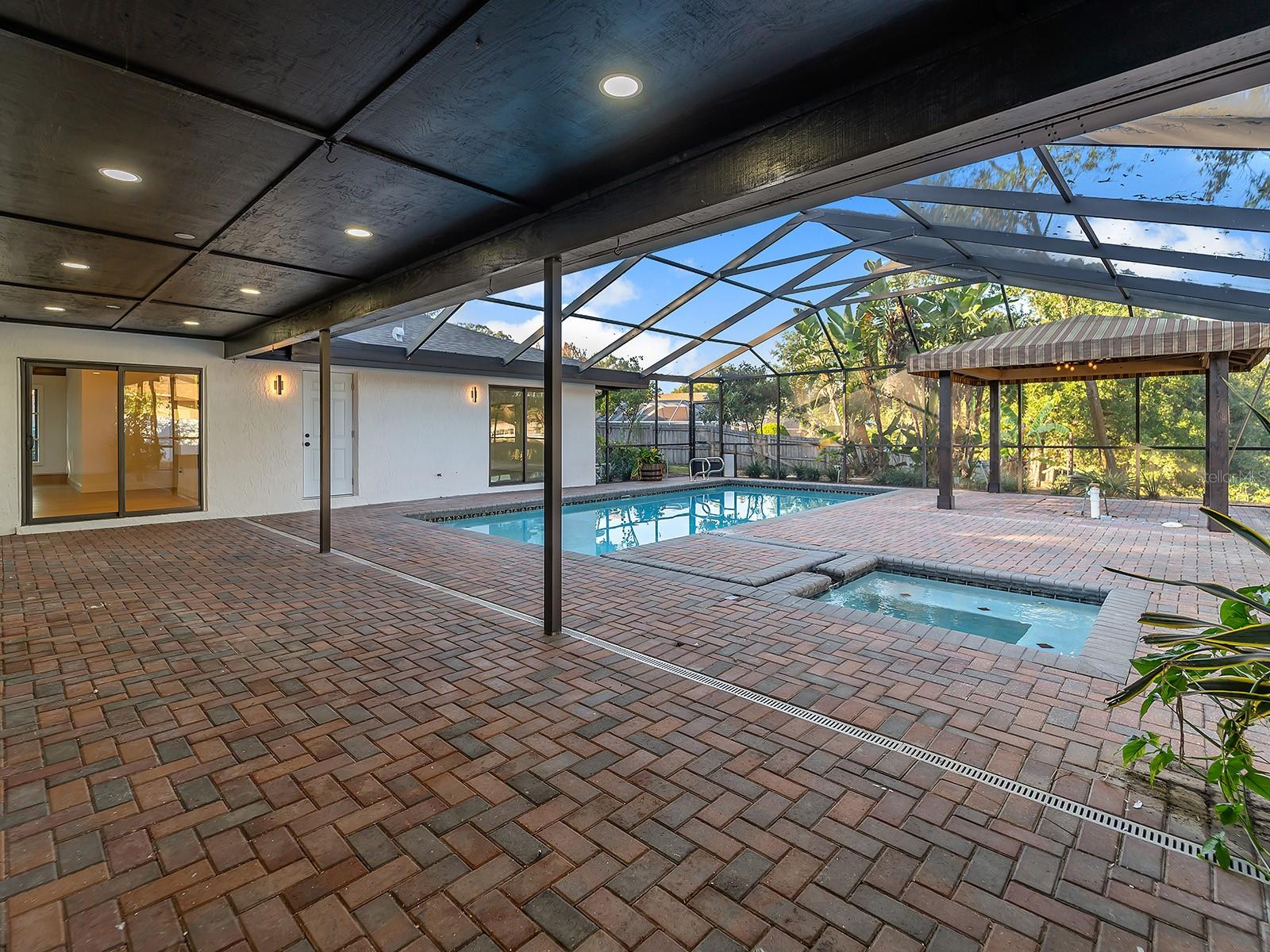 HICKORY HILL SUB PH - Residential