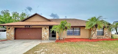 A home in LAKE WALES