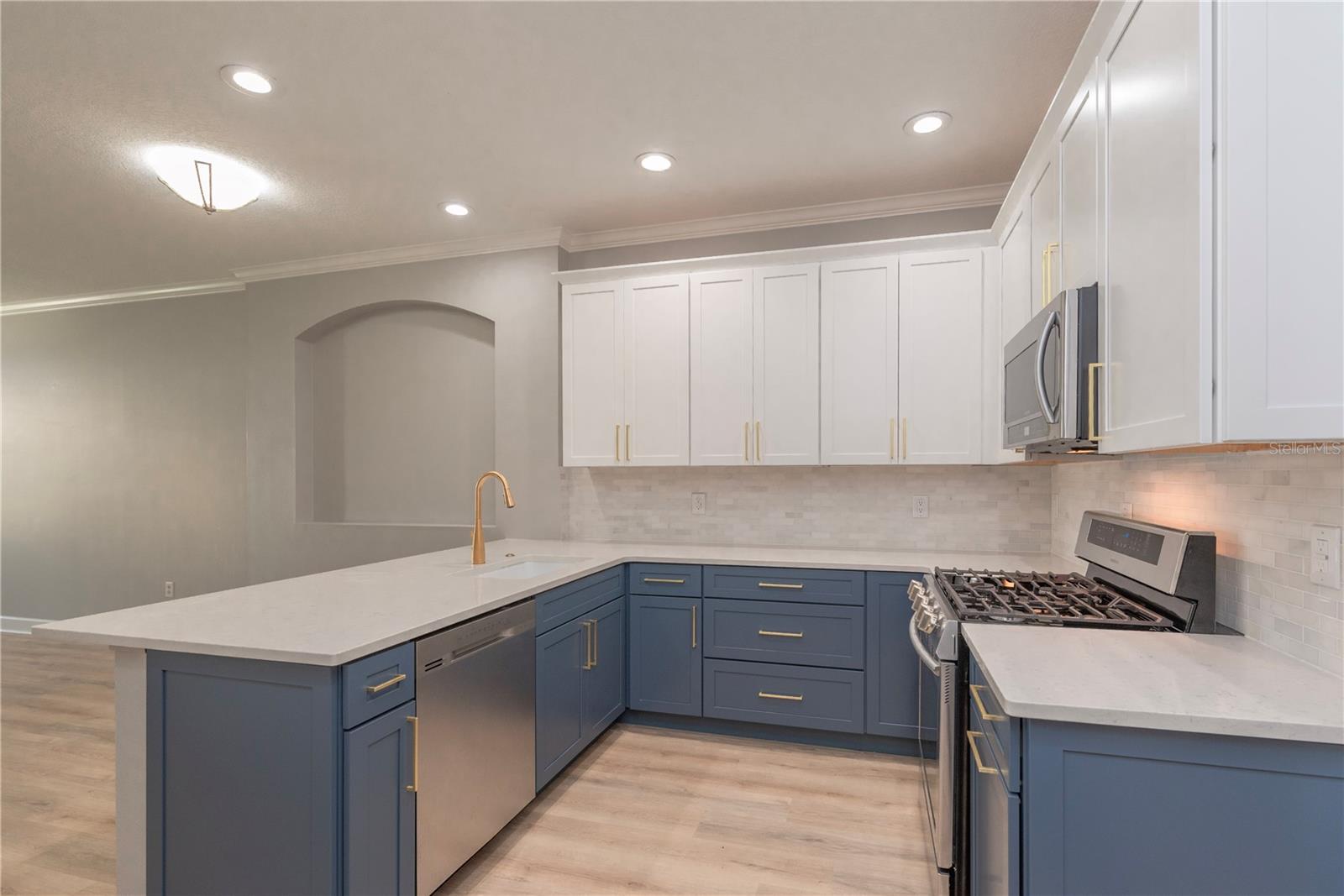 10109 HAYFIELD WAY