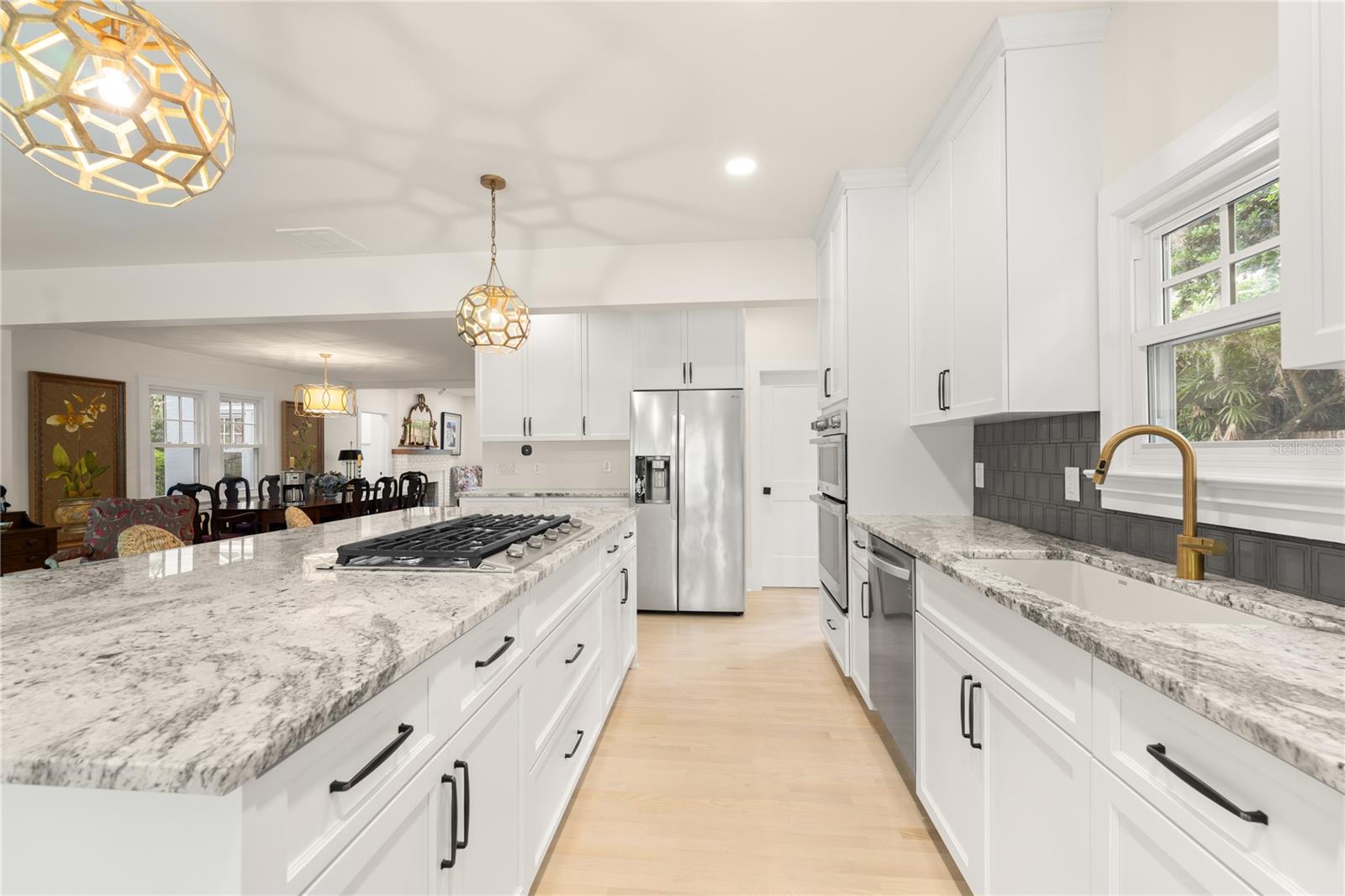 LAWSONA PARK - Residential