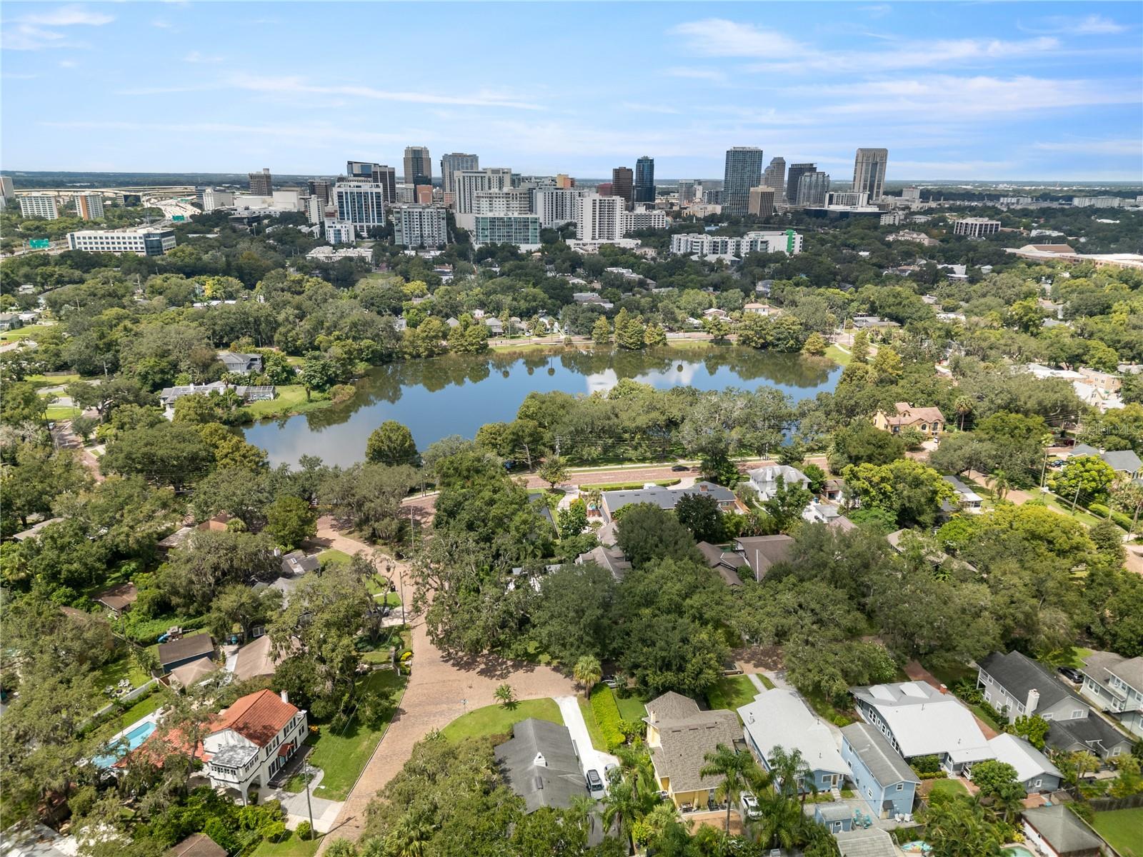 LAWSONA PARK - Residential