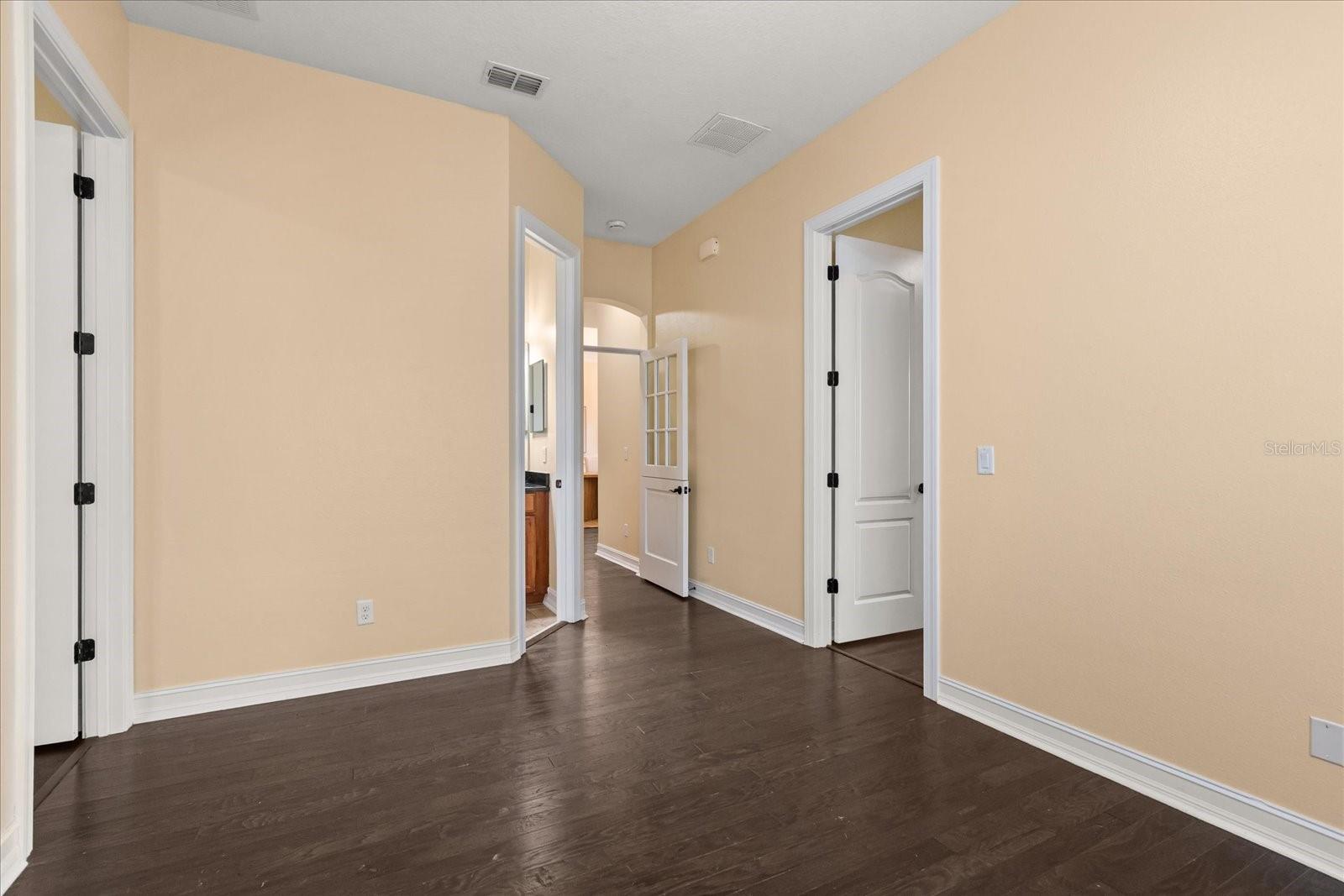 CASA DEL LAGO-REPLAT - Residential