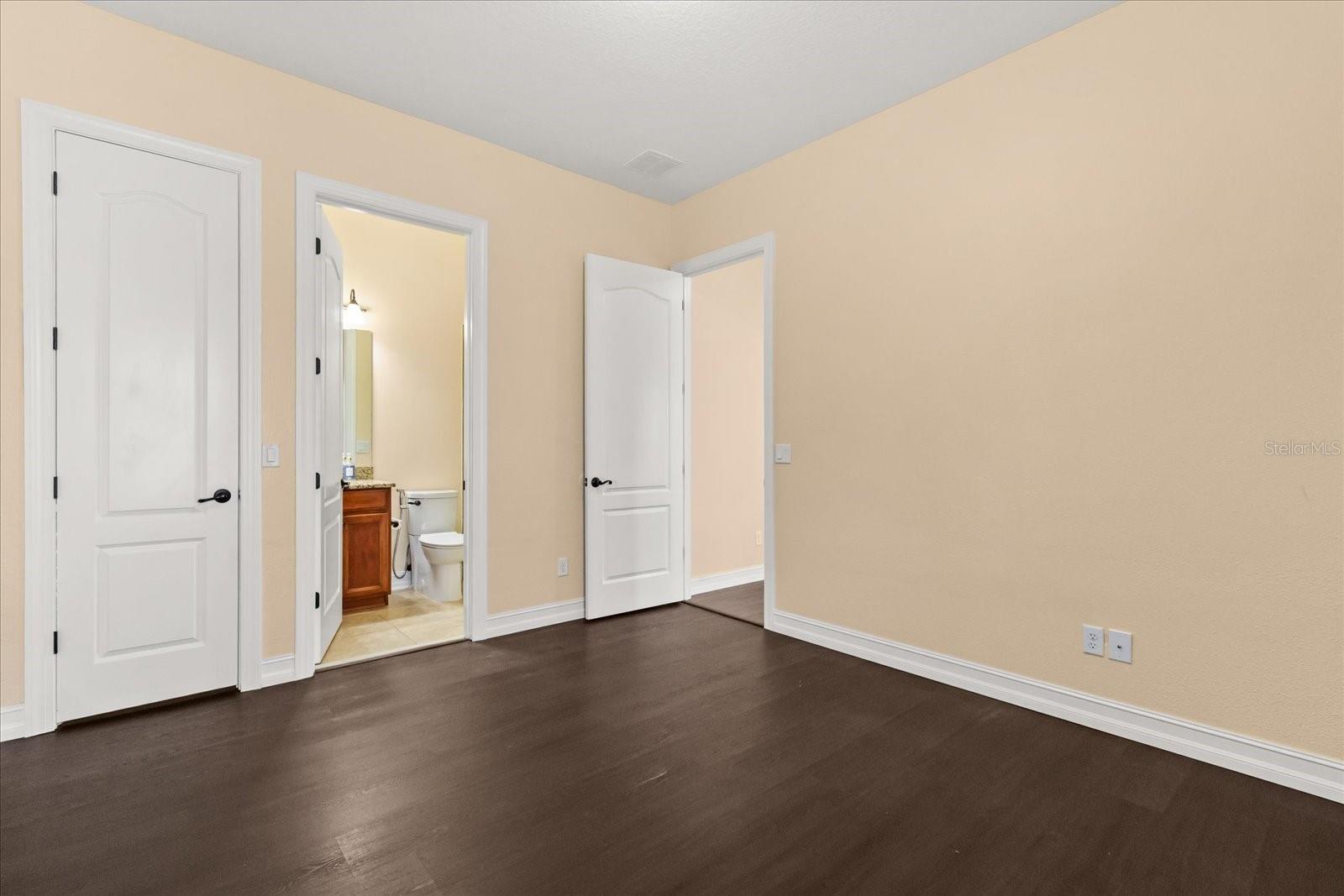 CASA DEL LAGO-REPLAT - Residential