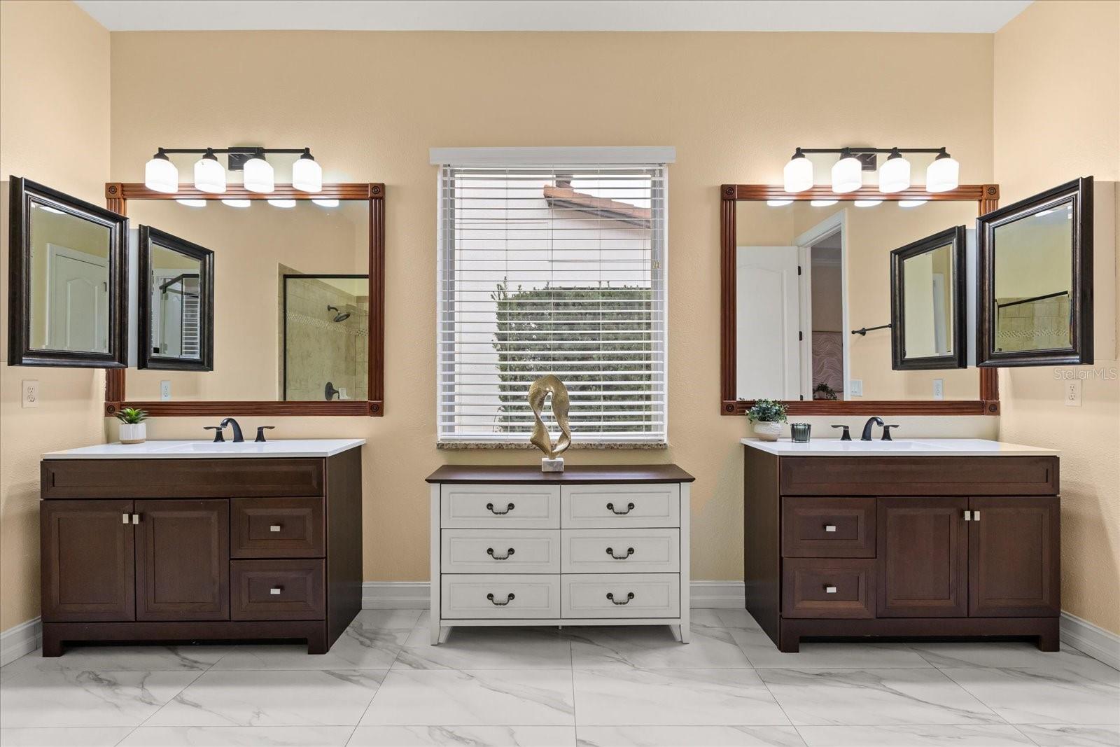 CASA DEL LAGO-REPLAT - Residential