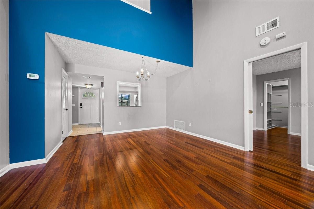 VILLAGE NORTH - Residential