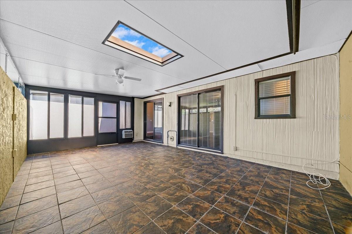 VILLAGE NORTH - Residential