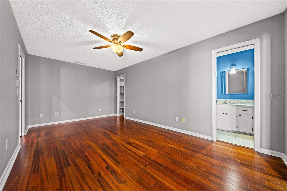 VILLAGE NORTH - Residential