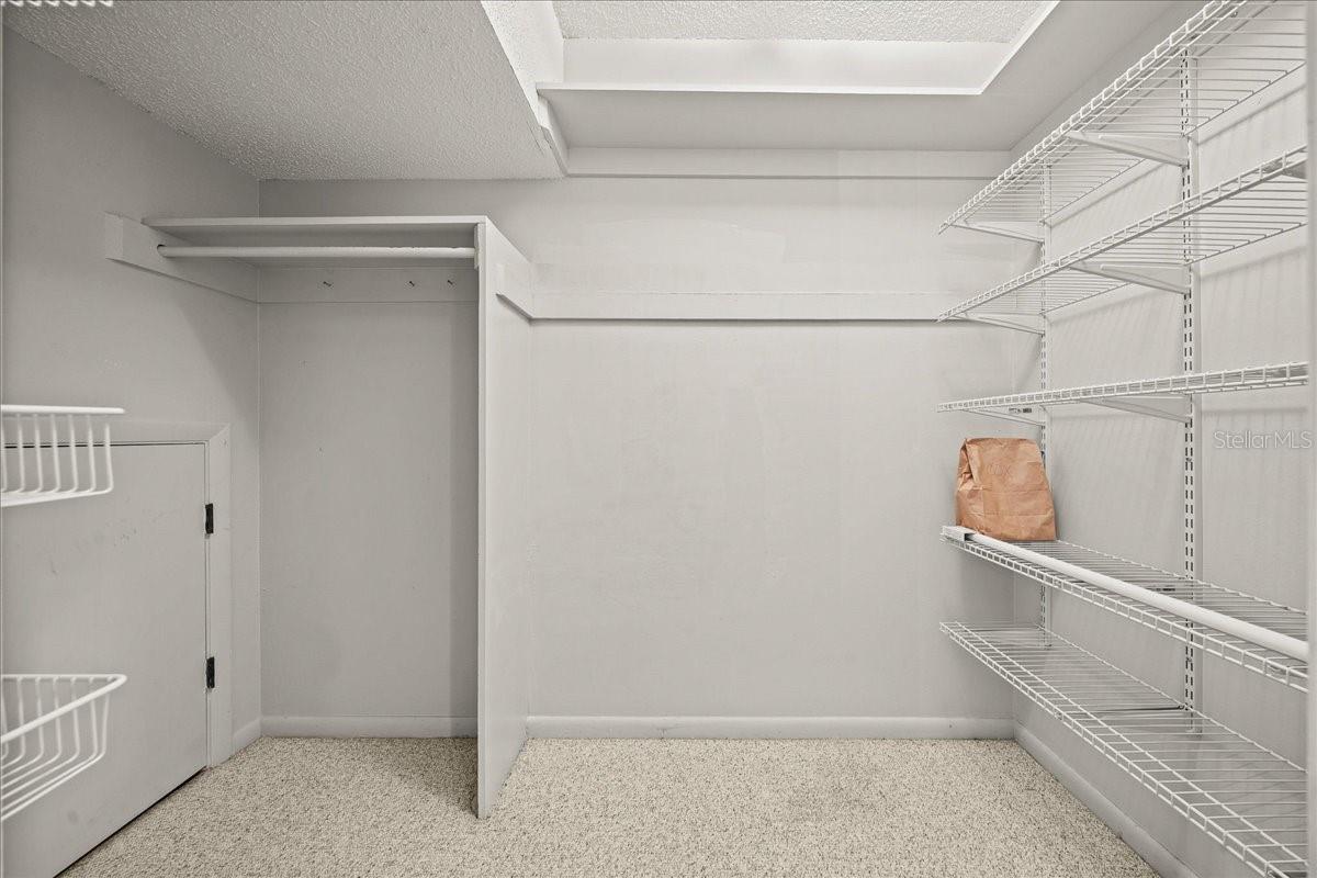 VILLAGE NORTH - Residential