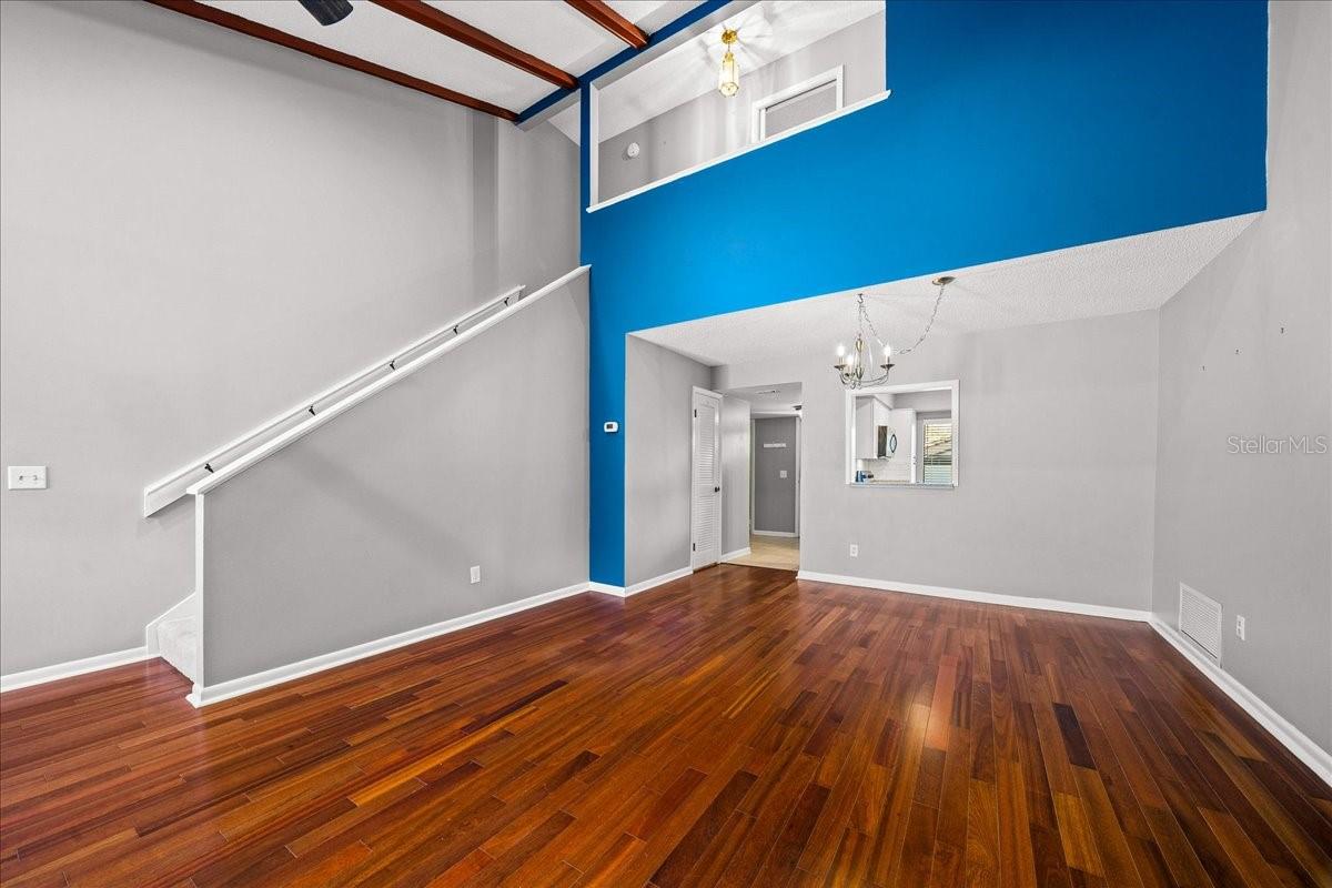 VILLAGE NORTH - Residential