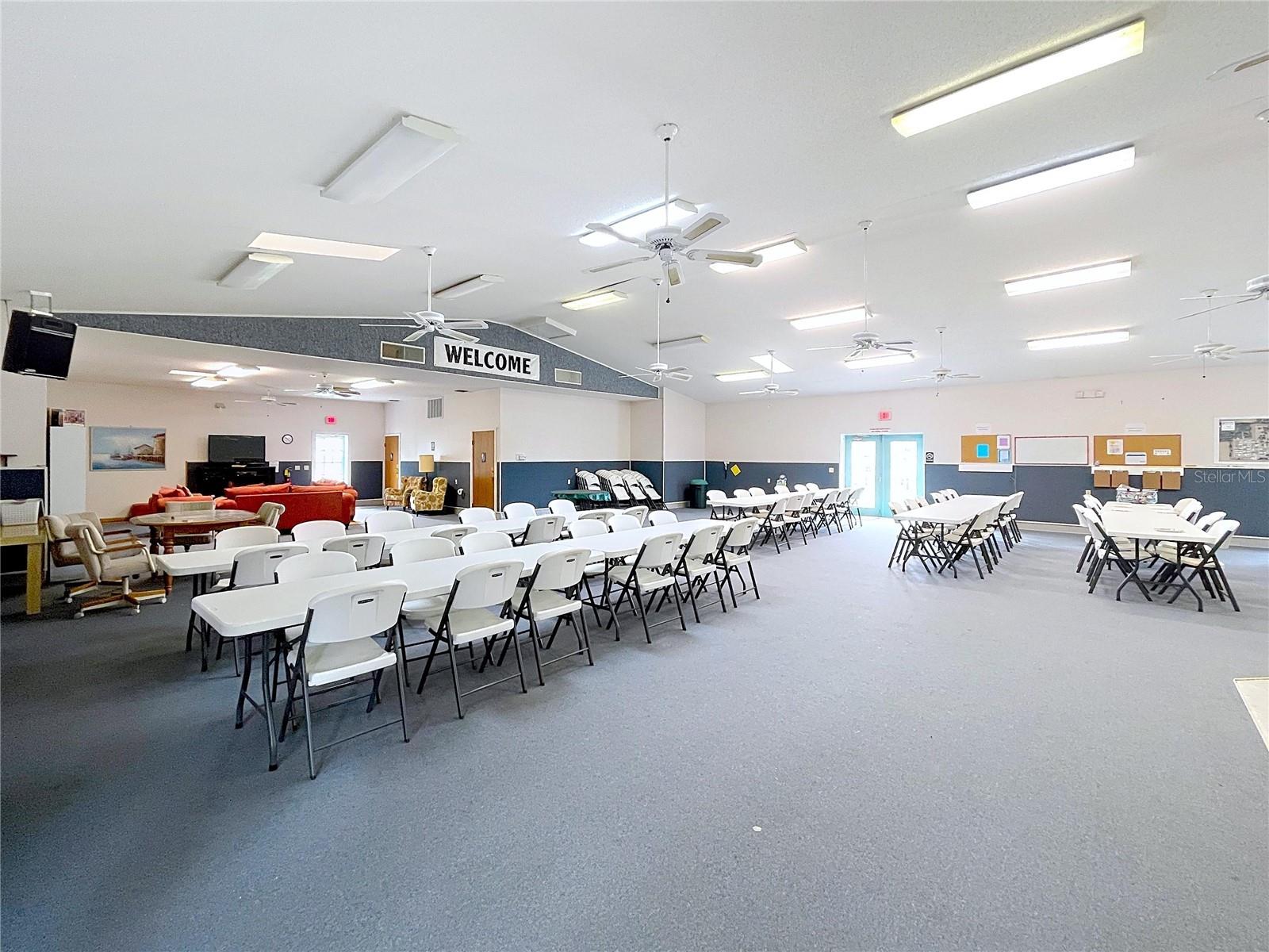 HAMPTON COURT UNREC - Residential