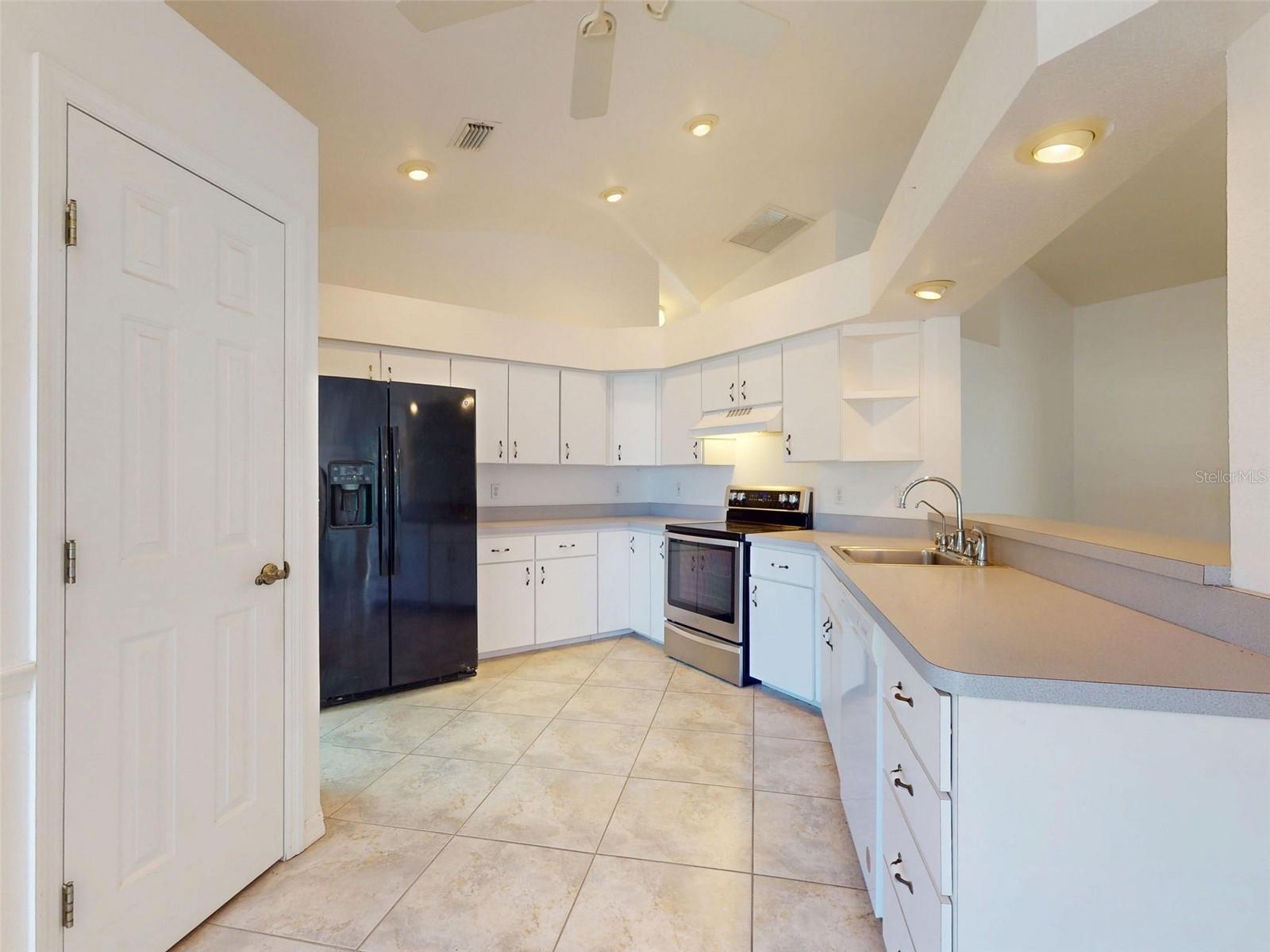 HIDDEN LAKE UNIT 1 - Residential