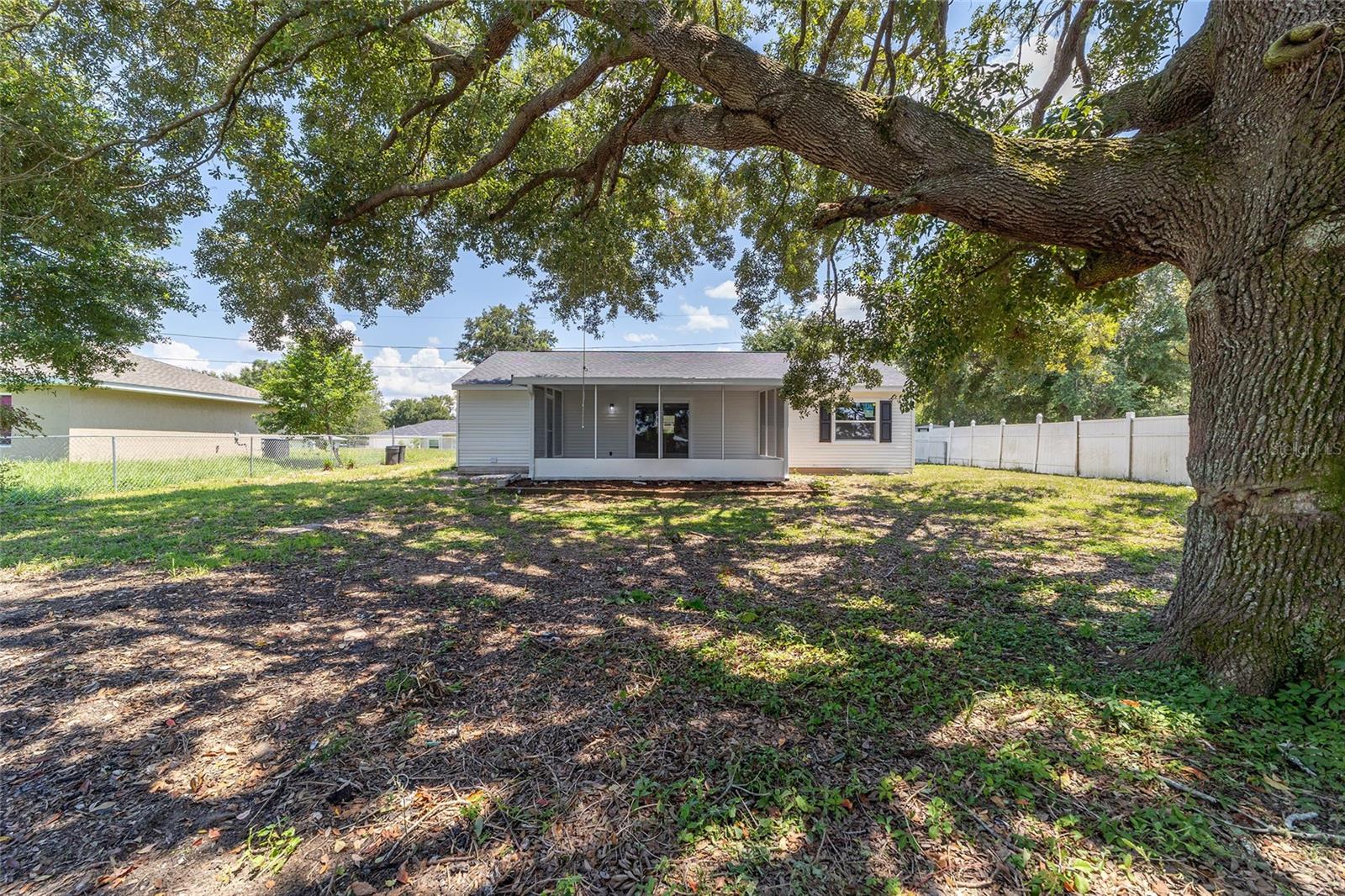 SILVER SPGS SHORES UN 17 - Residential Lease