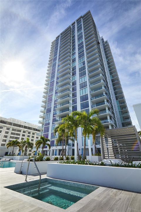 301 1ST STREET S 804 ST PETERSBURG FL 33701